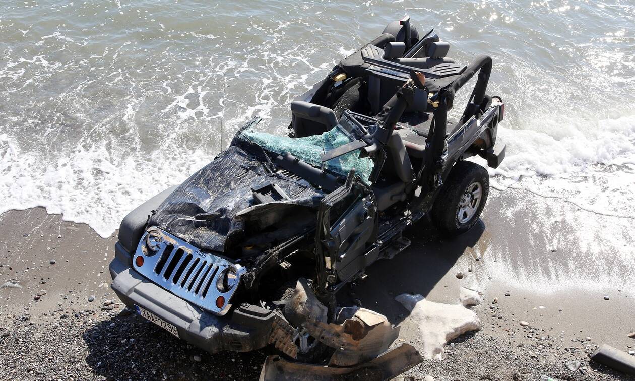 Κύμη: «Λαχτάρα» με αυτοκίνητο που έπεσε στο λιμάνι – Σώος ο 71χρονος οδηγός