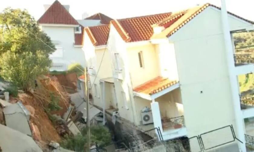Νέος Βουτζάς: Σπίτι «έπεσε» τρία μέτρα χαμηλότερα