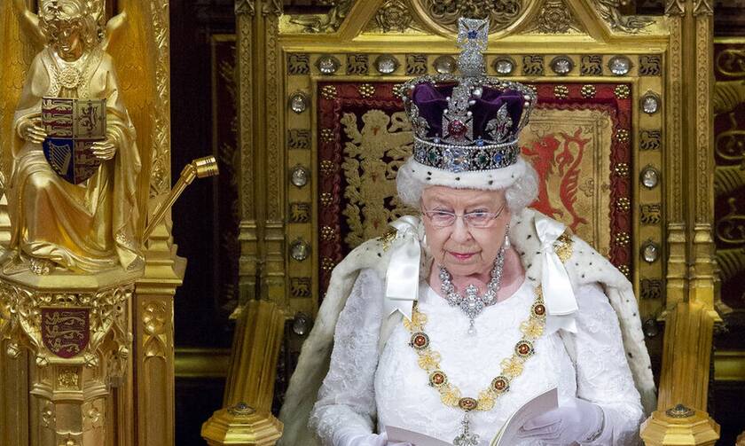 Βασίλισσα Ελισάβετ: Γιορτάζει σιωπηλά τα 70 χρόνια στον βρετανικό θρόνο