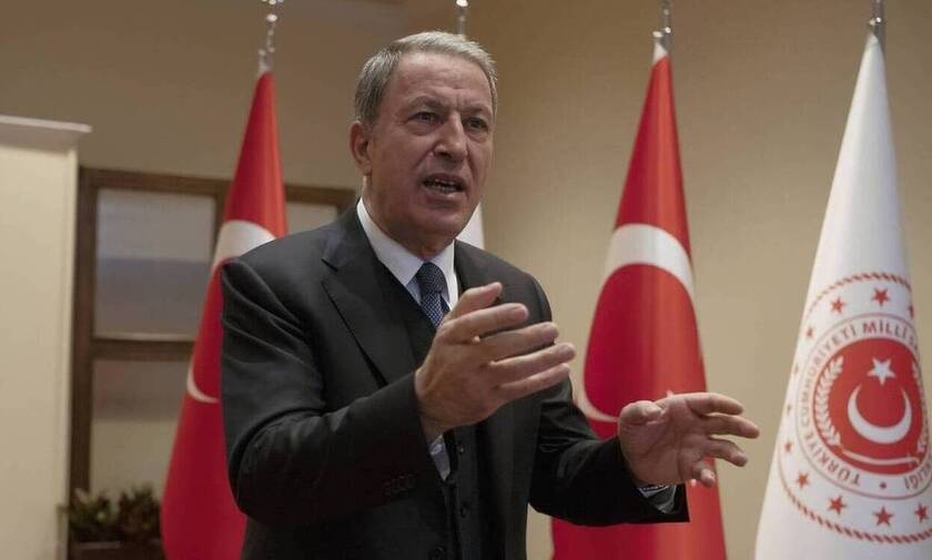 Χουλουσί Ακάρ: Θετικός στον κορoνοϊό μετά τον Ερντογάν και ο υπουργός Άμυνας της Τουρκίας