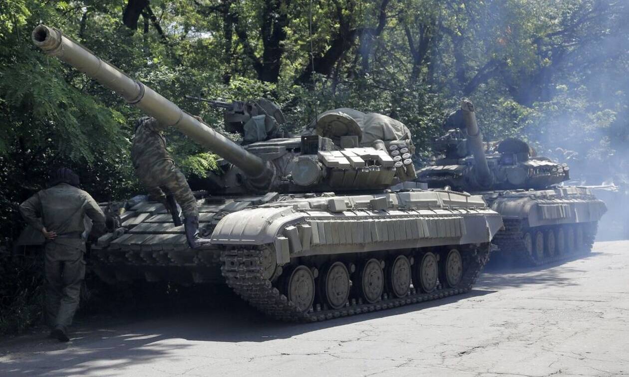 Ρωσικές δυνάμεις πλησιάζουν τα σύνορα της Ουκρανίας - Τι κατέγραψαν οι δορυφόροι