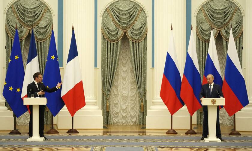 Μακρόν και Πούτιν είχαν συνομιλίες στη Μόσχα