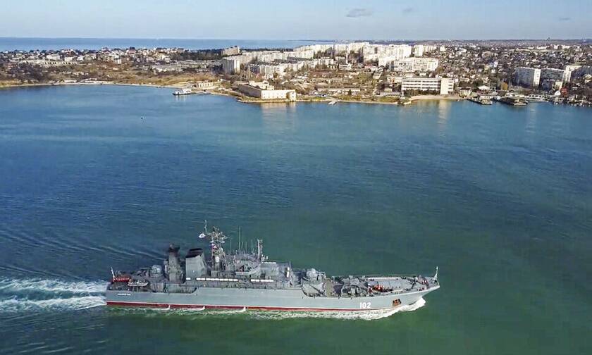 Ουκρανία: Πάνω από 30 ρωσικά πολεμικά πλοία απέπλευσαν από Σεβαστούπολη και Νοβοροσίσκ