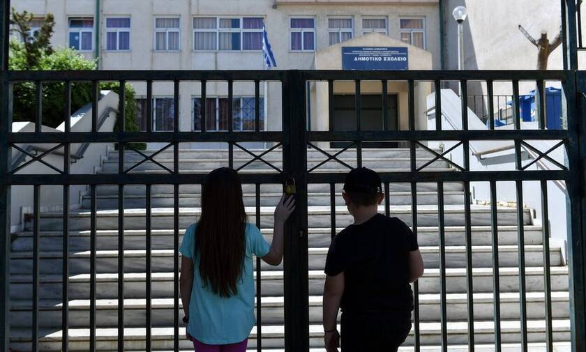 Θρίλερ στην Αττική: 40 παιδιά απουσιάζουν από τα σχολεία τους - Δεν βρέθηκαν ούτε στα σπίτια τους