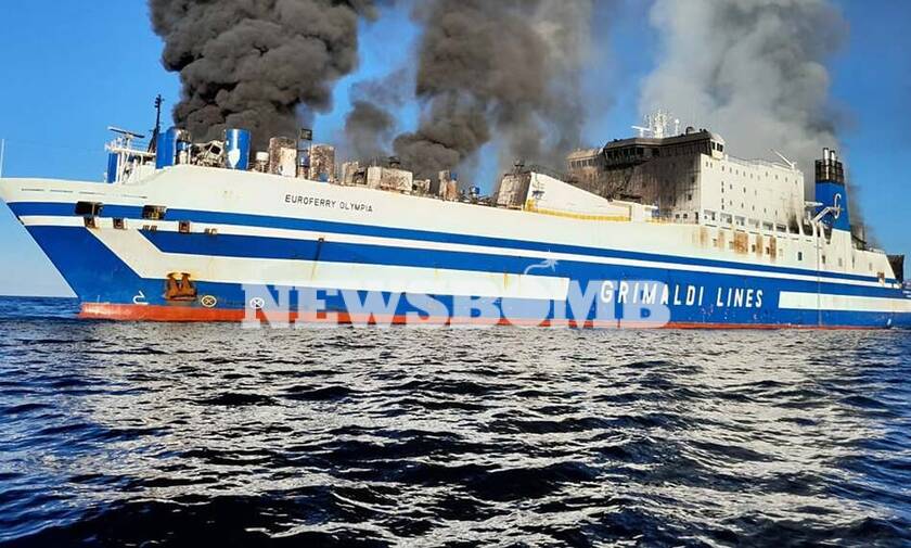 Φωτιά σε πλοίο στην Κέρκυρα: Θρίλερ με τους επιβαίνοντες – Πληροφορίες ότι αναζητούνται 11 άτομα