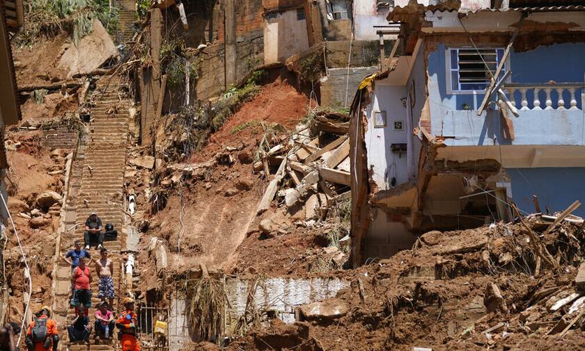 Βραζιλία: Σειρήνες συναγερμού στην Πετρόπολις - 117 οι νεκροί από τις πλημμύρες