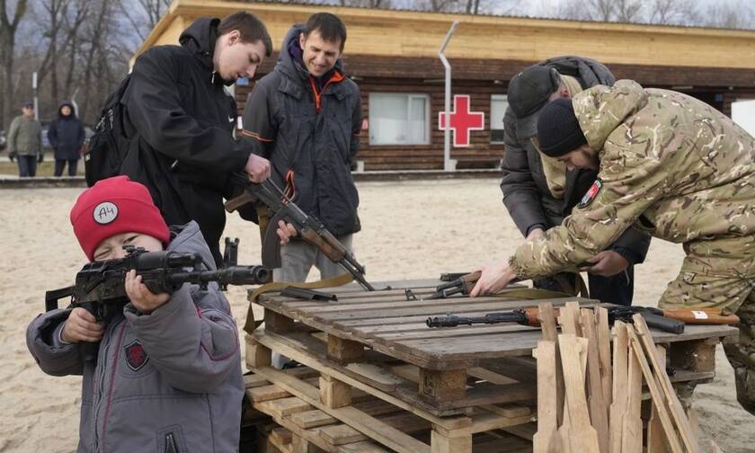 Ουκρανία: Ζήτησε άμεση κατάπαυση πυρός ο Ζελένσκι - «Πασχίζουμε για την ειρήνη», λέει το Κίεβο