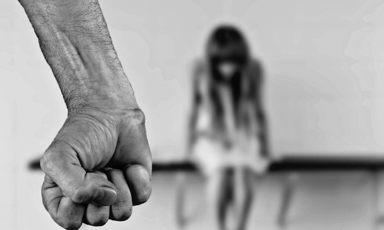 Καρδίτσα: Απαγωγή, σεξουαλική κακοποίηση και εκβιασμό από τρεις άνδρες κατήγγειλε 26χρονη
