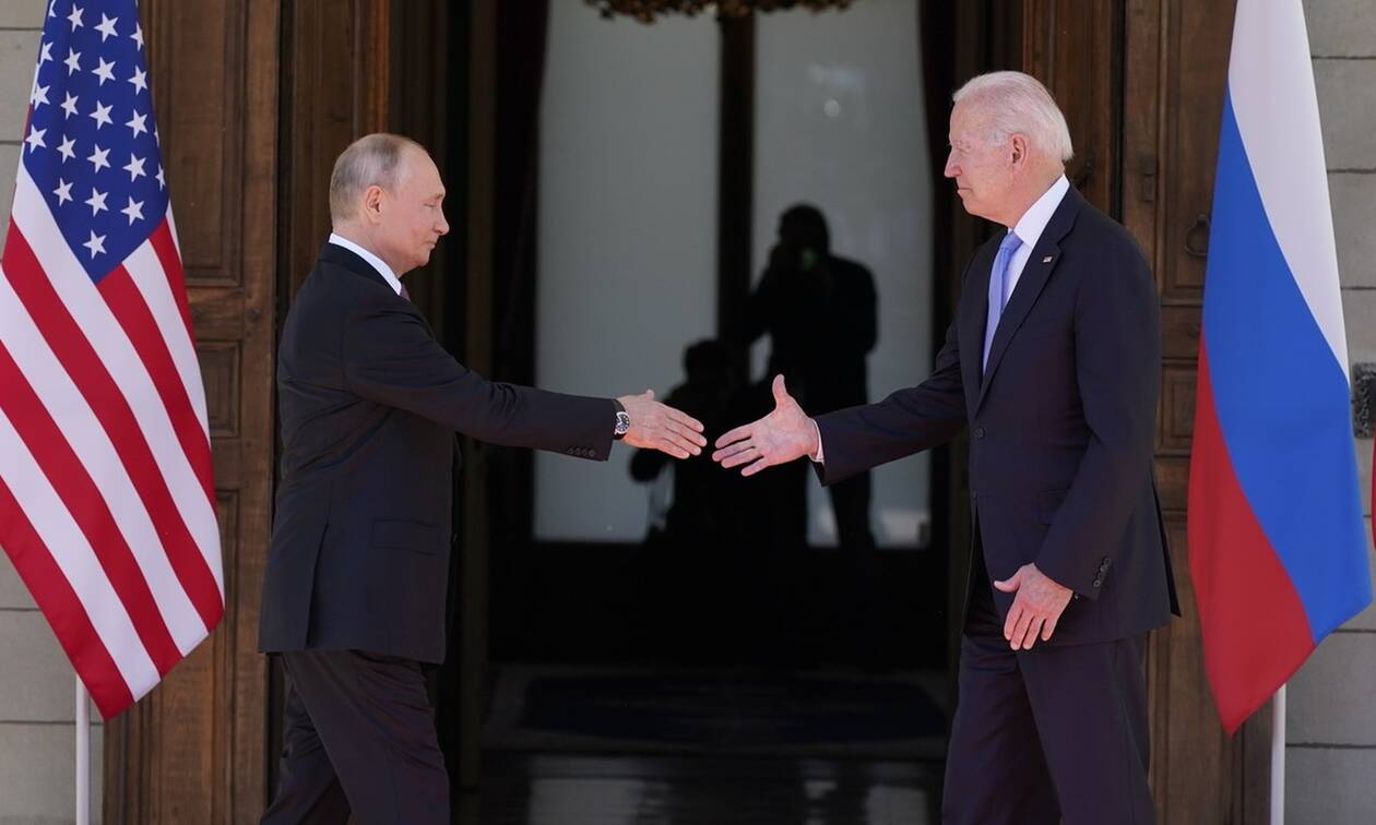 Κρίση στην Ουκρανία: Στα σκαριά σύνοδος κορυφής Πούτιν - Μπάιντεν μετά από πρόταση Μακρόν