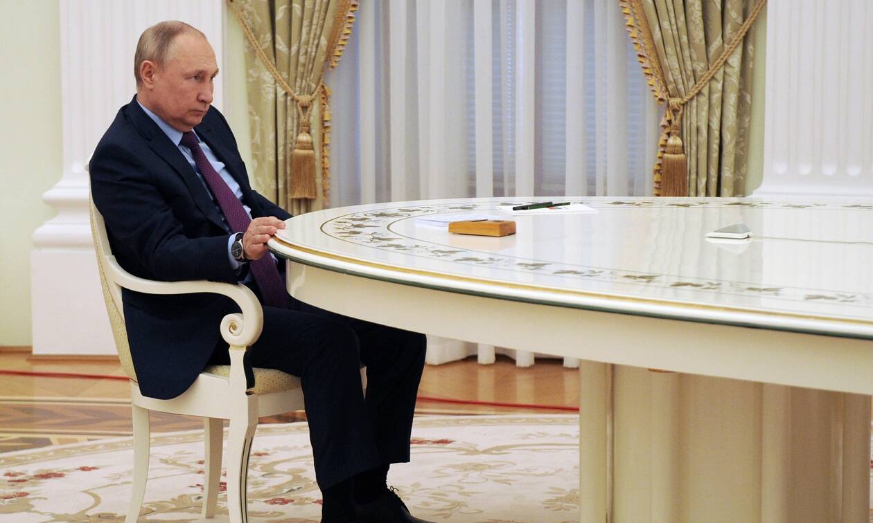 «Ρωσική ρουλέτα» Πούτιν για την Ουκρανία - Ξανά διχασμένη για τις κυρώσεις η Ευρώπη