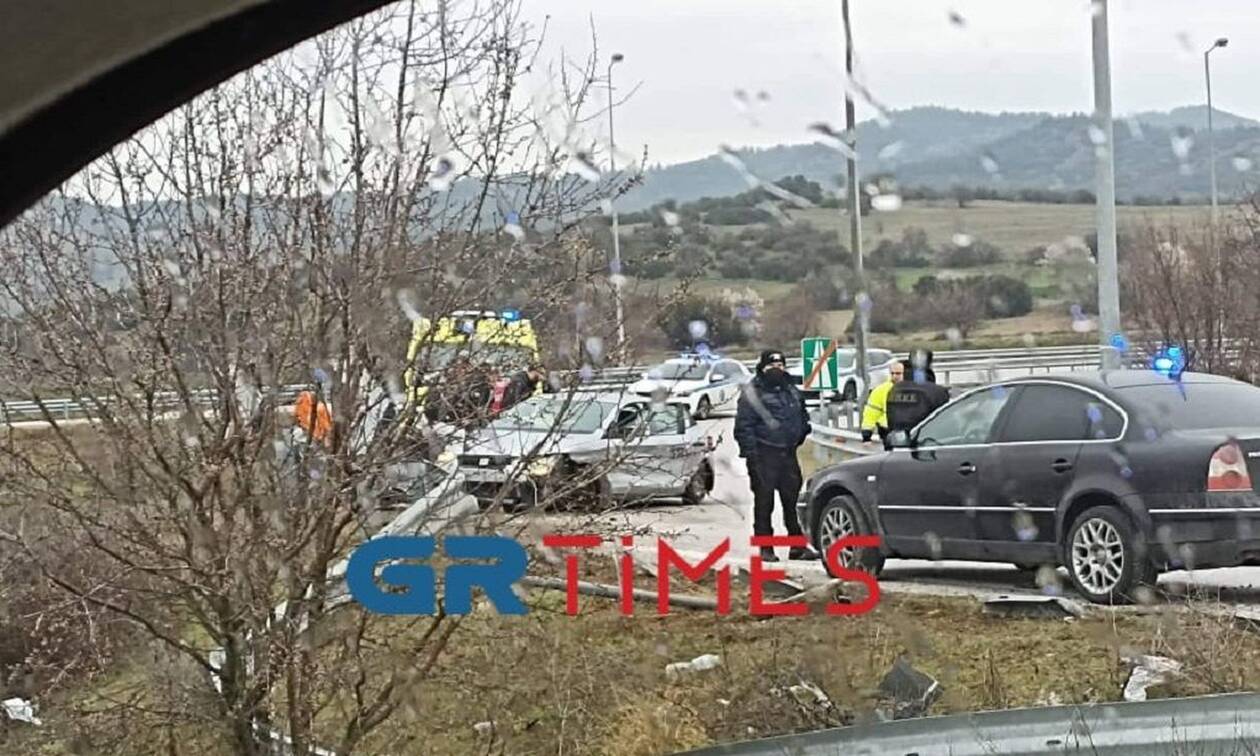 Εγνατία Οδός: Τροχαίο ατύχημα με πέντε τραυματίες στον Κόμβο του Προφήτη