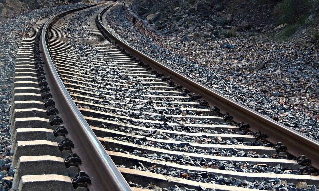 Γυναίκα παρασύρθηκε και διαμελίστηκε από τρένο στο Κρυονέρι - Όλα δείχνουν αυτοκτονία