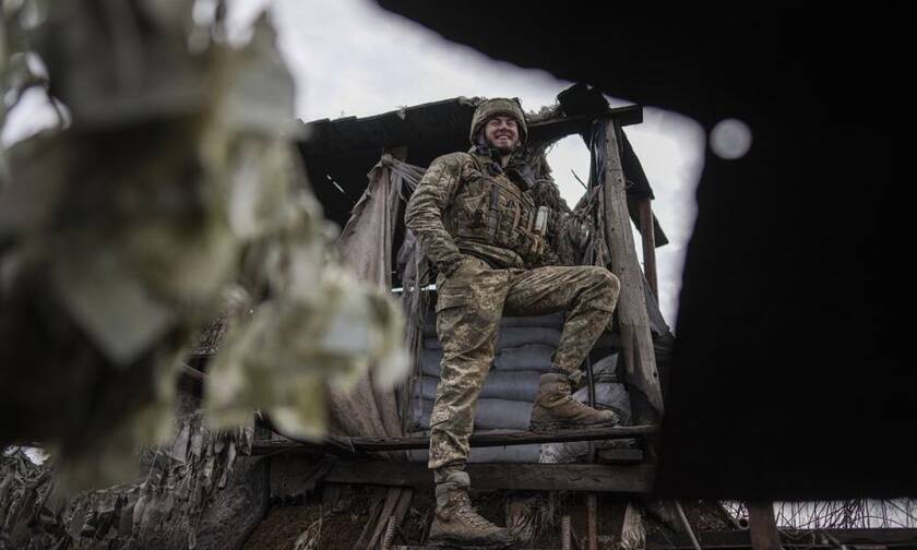 Πόλεμος στην Ουκρανία: Όλεθρος χωρίς τέλος - Κατέρριψε αεροπλάνα η Ουκρανία, διέλυσε βάσεις η Ρωσία
