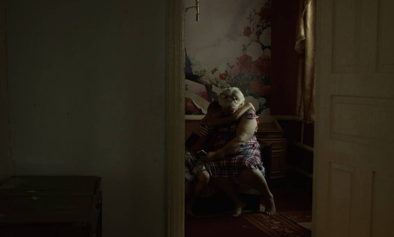 Ουκρανία: Σε ασφαλές μέρος η γιαγιά και ο εγγονός του ντοκιμαντέρ «The Distant Barking of Dogs»