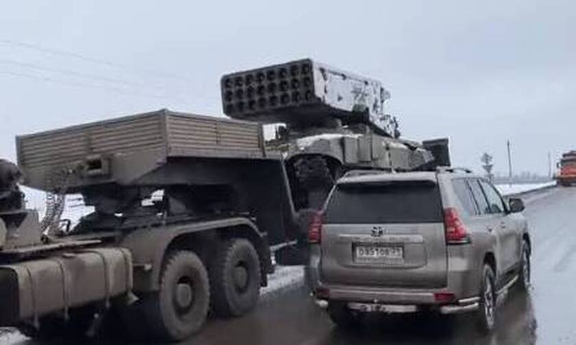 Πόλεμος στην Ουκρανία: Βίντεο ντοκουμέντο - Το ρωσικό υπερόπλο TOS-1 κοντά στο Χάρκοβο