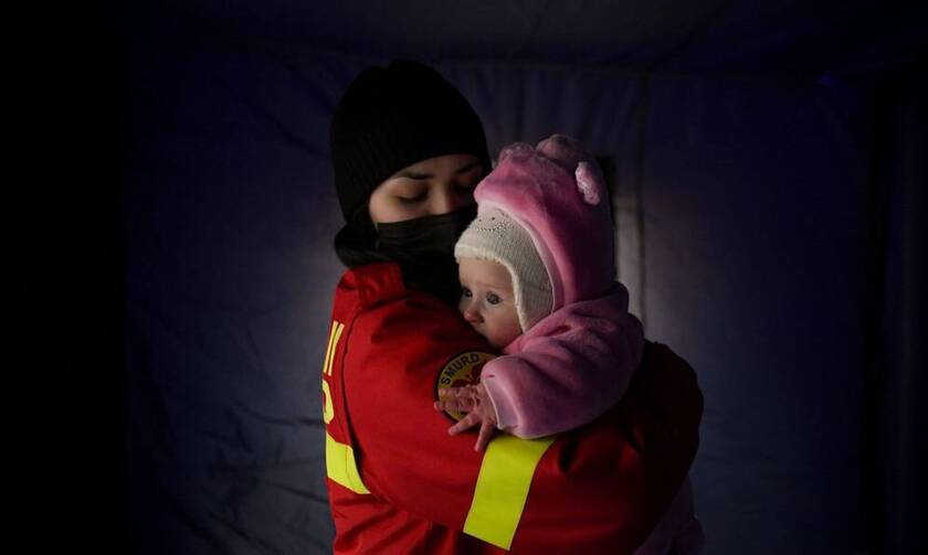 Πόλεμος στην Ουκρανία: Ασυνόδευτα παιδιά περνούν τα σύνορα για να σωθούν περπατώντας χιλιόμετρα