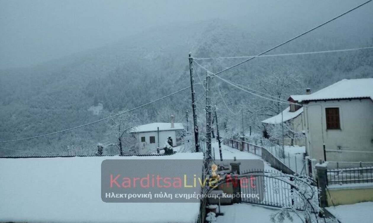 Κακοκαιρία Μπιάνκα: Πυκνή χιονόπτωση στην Καρδίτσα (vid)