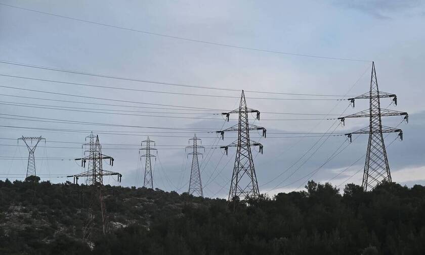 Μηναία αύξηση 11% στην χονδρεμπορική τιμή του ηλεκτρικού ρεύματος