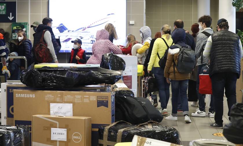 Αεροδρόμιο Μόσχας: Επιβάτες δεν μπορούν να επιστρέψουν στις χώρες τους