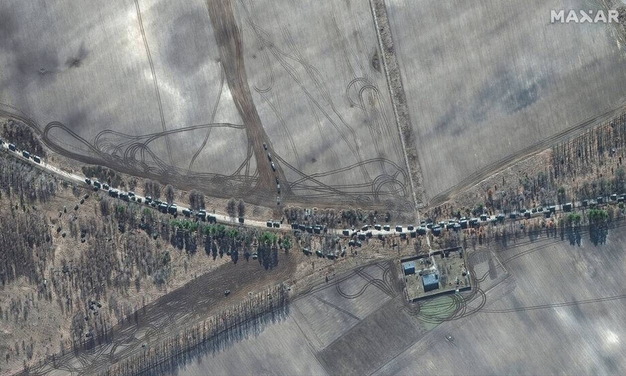 Ουκρανία: Στα 64 χιλιόμετρα το μήκος της ρωσικής στρατιωτικής οχηματοπομπής που πάει στο Κιέβο