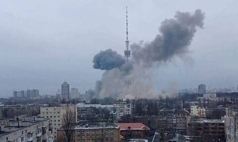 Πόλεμος στην Ουκρανία: Επίθεση στον πύργο τηλεόρασης του Κιέβου, ύψους 385 μ. - Βίντεο-ντοκουμέντο