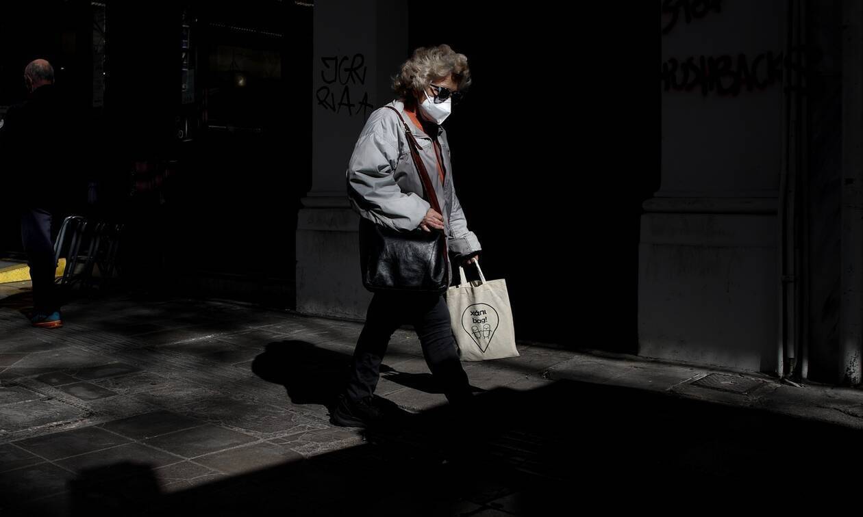 Κορονοϊός: Τέλος οι μάσκες από σήμερα στους εξωτερικούς χώρους -Πότε θα έρθει η σειρά των εσωτερικών