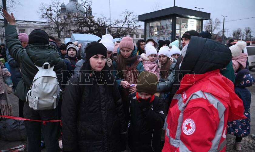 Πόλεμος Ουκρανία: Το Newsbomb.gr καταγράφει το προσφυγικό δράμα – Συγκλονιστικές εικόνες