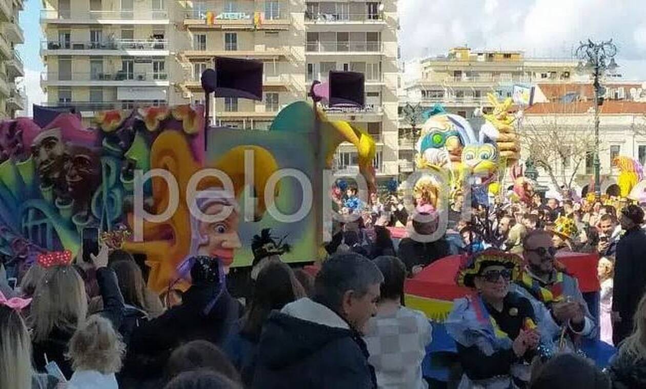 Πατρινό Καρναβάλι: Χωρίς παρέλαση αλλά με σοκολατοπόλεμο - Tο αδιαχώρητο στο κέντρο της πόλης