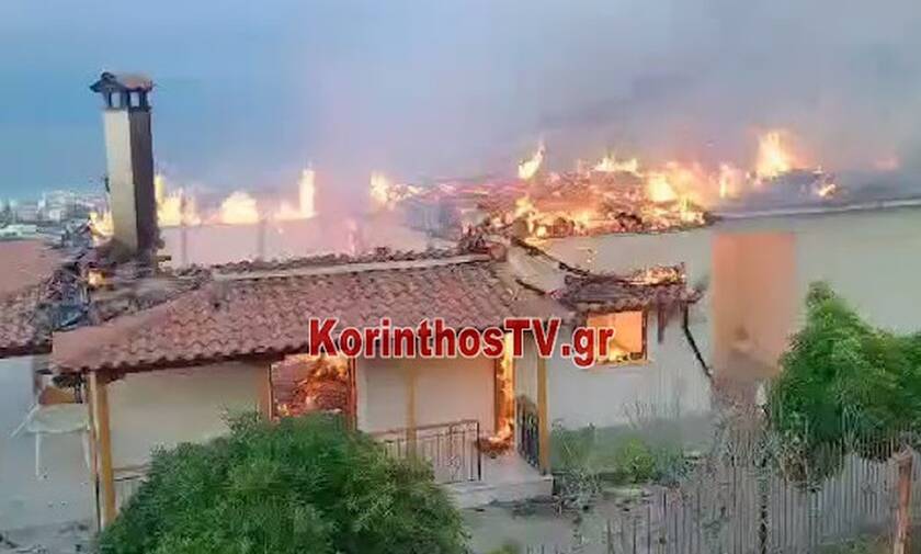 Φωτιά σε σπίτι στο Ξυλόκαστρο: Κάηκε ολοσχερώς