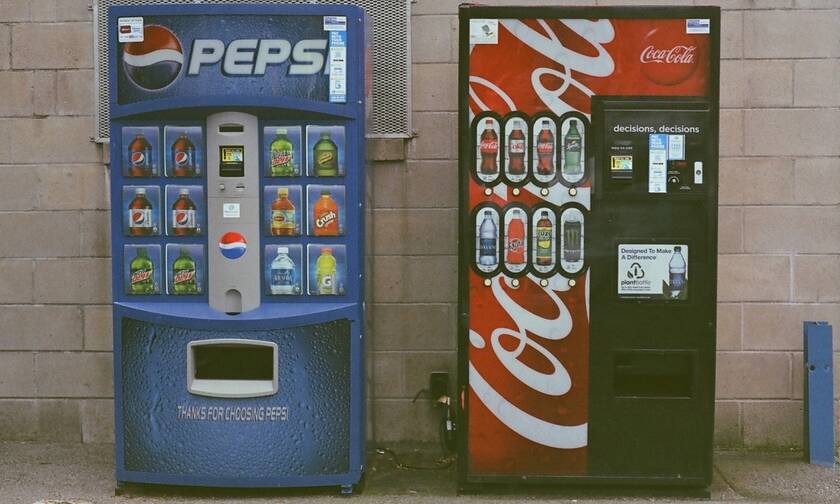 Αυτόματο μηχάνημα Pepsi και Coca-Cola