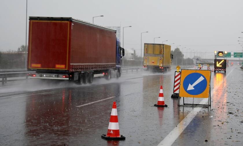 Άρση απαγόρευσης κυκλοφορίας φορτηγών σε Εθνική Αθηνών - Λαμίας και Αττική Οδό