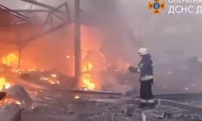 Πόλεμος στην Ουκρανία: Βομβαρδισμοί σε περιοχές αμάχων στο Ντνίπρο - Συγκλονιστικό βίντεο