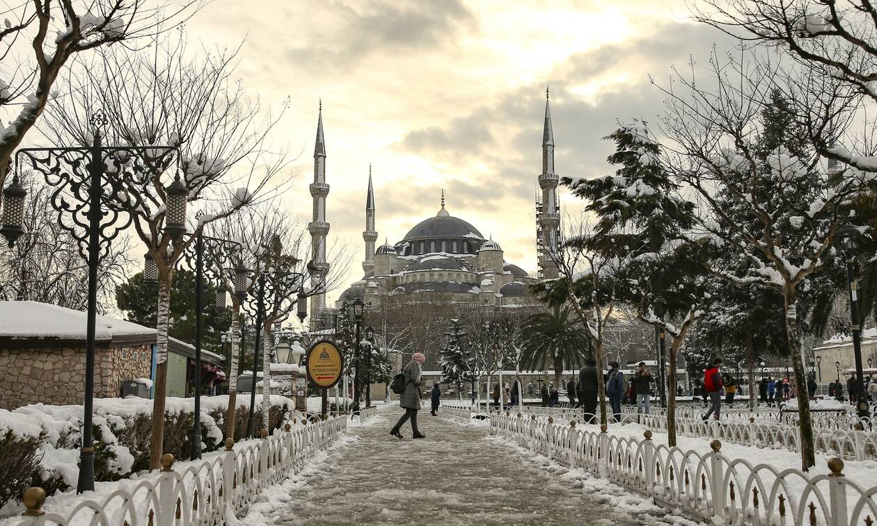 Τουρκία: Στο έλεος του χιονιά η Κωνσταντινούπολη - Παραλύουν οι συγκοινωνίες, κλείνουν τα σχολεία