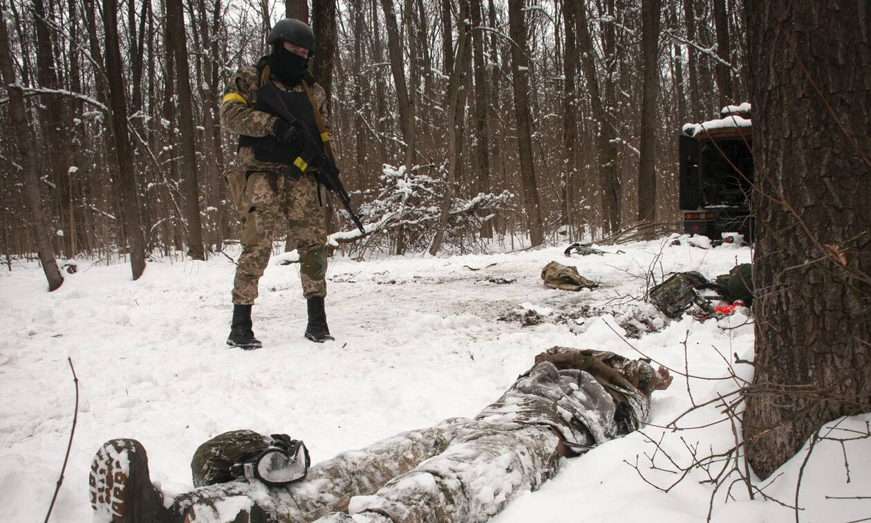 Σκληρό βίντεο από τον στρατό της Ουκρανίας: «Πέθανε Ρώσε», φωνάζουν πάνω από πτώματα στρατιωτών