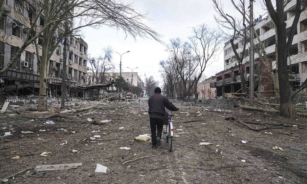 Πόλεμος στην Ουκρανία: Πενήντα με 100 επιθέσεις την ημέρα στη Μαριούπολη