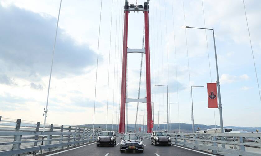 Τουρκία: Εγκαινιάστηκε την πρώτη γέφυρα στα Δαρδανέλια μήκους 4,6 χλμ.