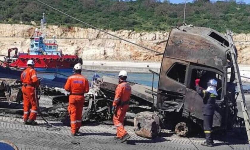Euroferry Olympia: Απομακρύνθηκαν τα καμένα οχήματα από δύο γκαράζ 