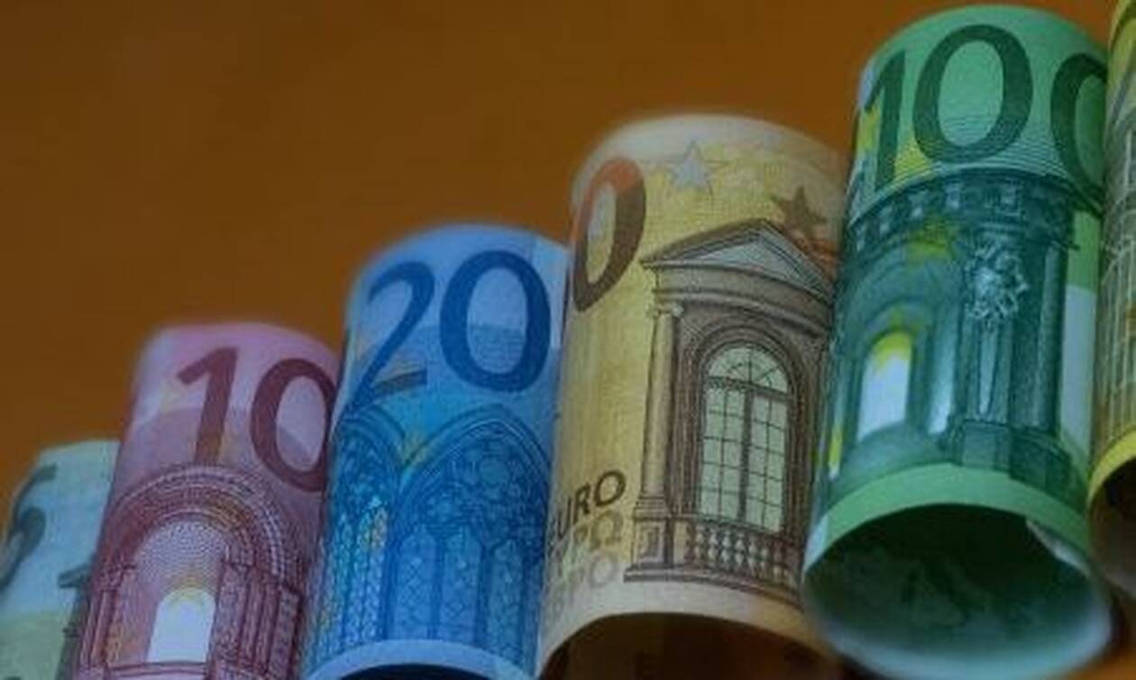 Συντάξεις Απριλίου 2022: Νωρίτερα θα δουν τα χρήματα στους λογαριασμούς τους οι συνταξιούχοι