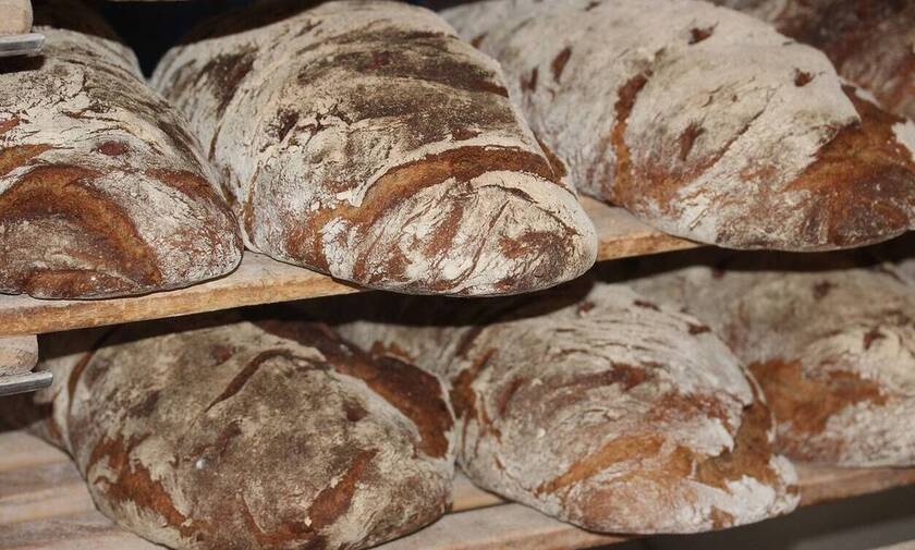 Νέες ανατιμήσεις σε ψωμί και βασικά είδη διατροφής