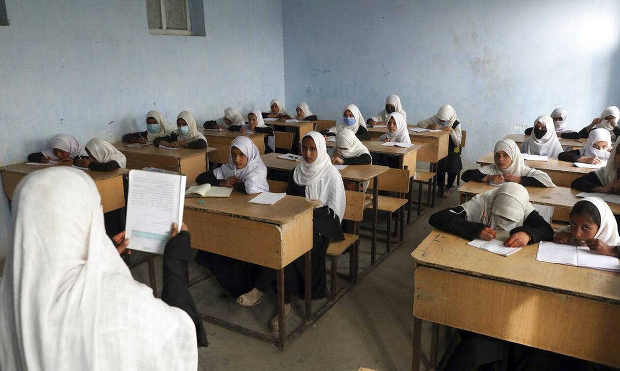 Αφγανιστάν: Οι Ταλιμπάν κλείνουν τα γυμνάσια και τα λύκεια θηλέων