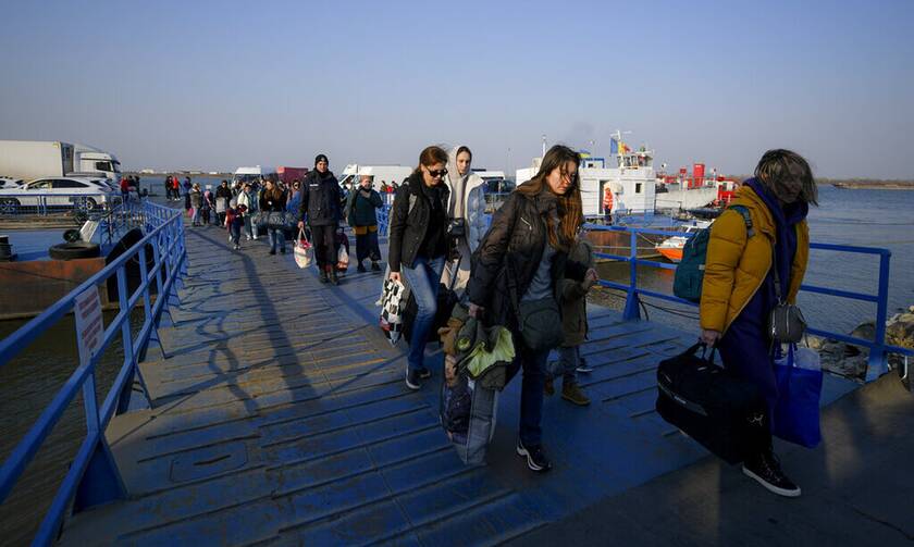 Ουκρανοί πρόσφυγες στα σύνορα με τη Ρωσία