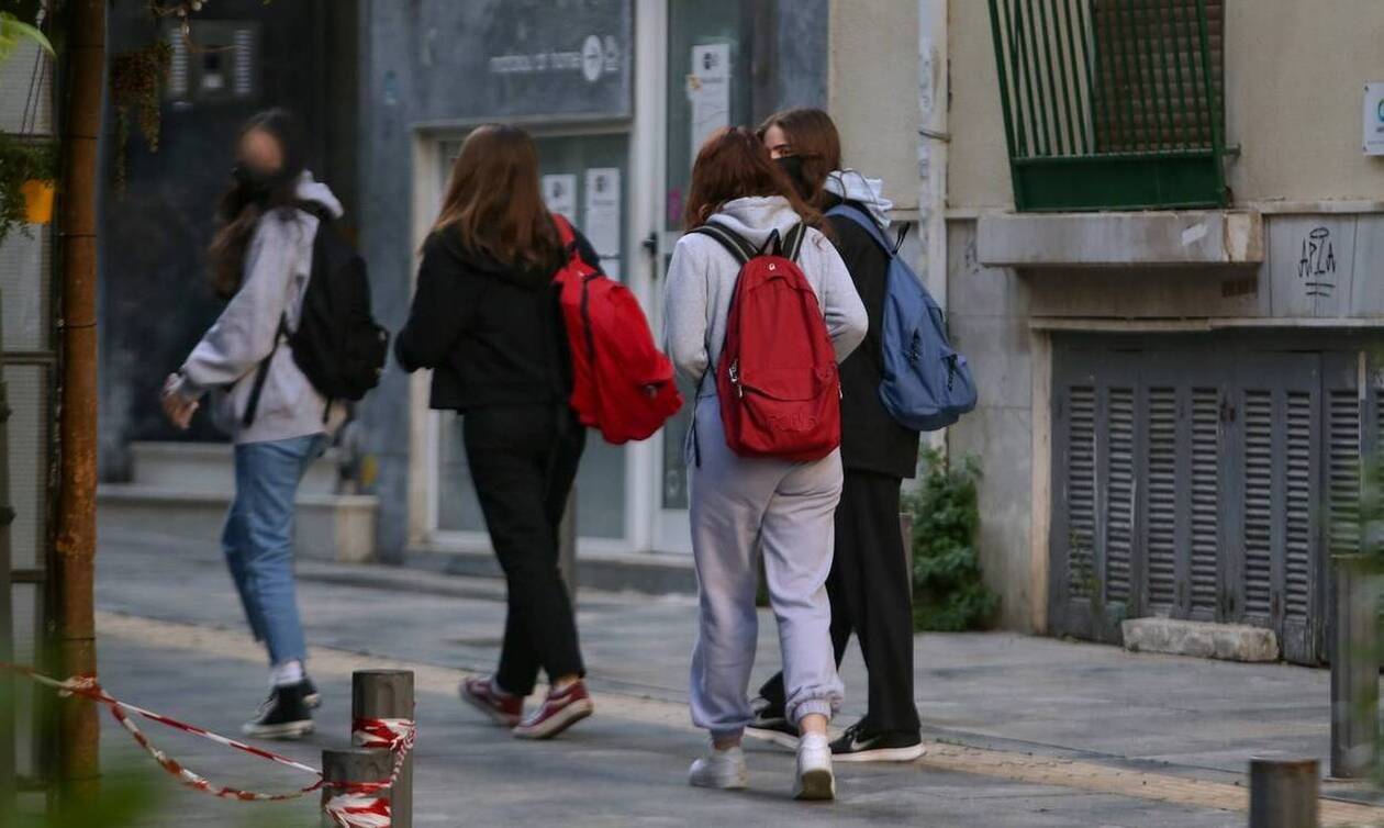 Κρούσματα σε παιδιά: Έφτασαν τα 32.772 σε μια εβδομάδα – Στο 3.61% η θετικότητα στην Ελλάδα