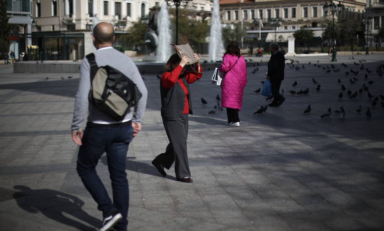Κορονοϊός: Έρχονται ανακοινώσεις για χαλάρωση μέτρων από Μάιο – «Καμπανάκι» Τσιόδρα για το φθινόπωρο