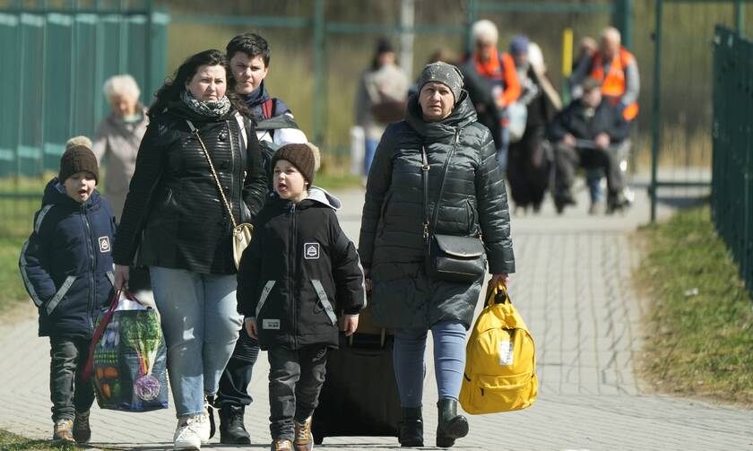 Ξεπέρασαν τα 4,4 εκατομμύρια οι Ουκρανοί πρόσφυγες