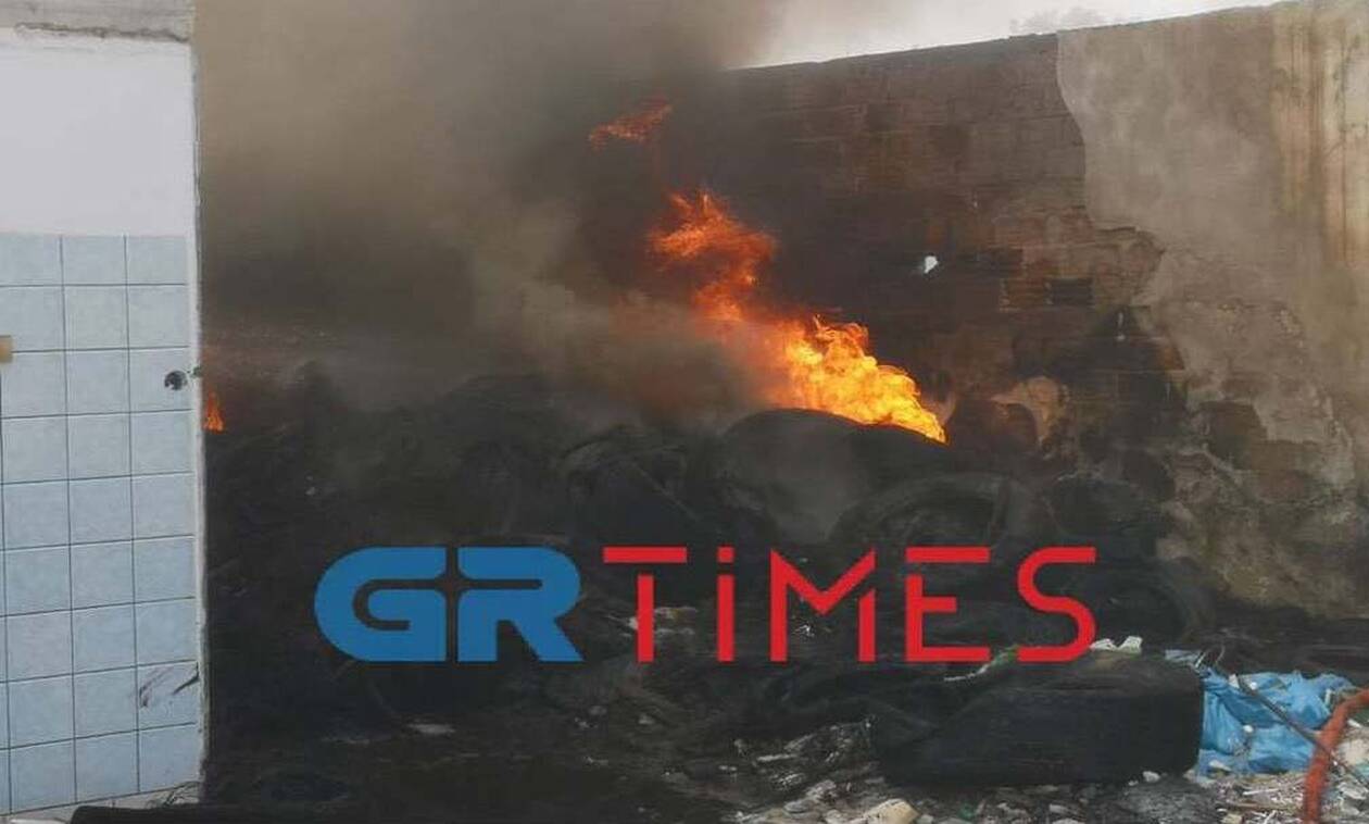 Φωτιά τώρα στη Θεσσαλονίκη - Επί ποδός η Πυροσβεστική