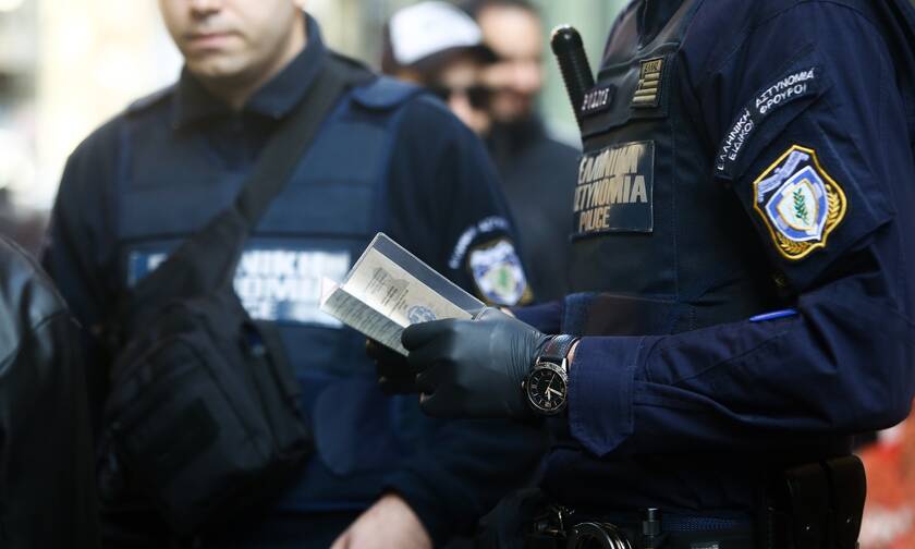 Θεσσαλονίκη: Χειροπέδες σε ληστές που χτύπησαν 47χρονη και της άρπαξαν 3.500 ευρώ