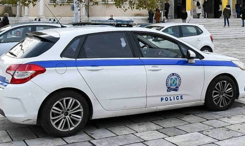 Εύβοια: «Γάζωσαν» με σφαίρες αυτοκίνητο αστυνομικού και της γυναίκας του