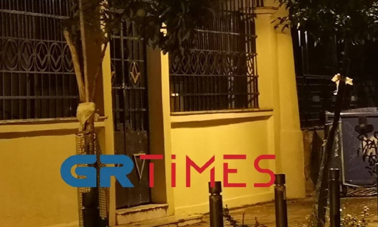 Θεσσαλονίκη: Ο δράστης της επίθεσης με μπαλτά στη μασονική στοά απείλησε και τους περιοίκους