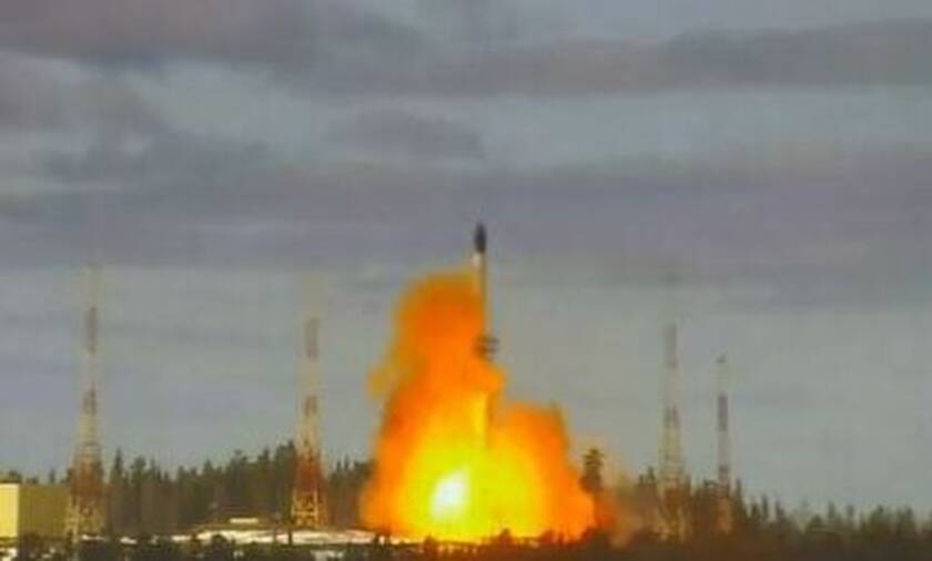 Ρωσία: Δοκιμή νέου διηπειρωτικού πυραύλου - «Τροφή για σκέψη σε όσους μας απειλούν», λέει ο Πούτιν
