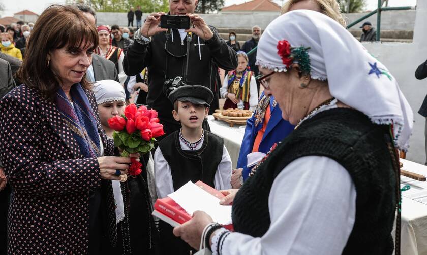 Περιοδεία με συμβολισμούς και νόημα της Κατερίνας Σακελλαροπούλου στη Θράκη